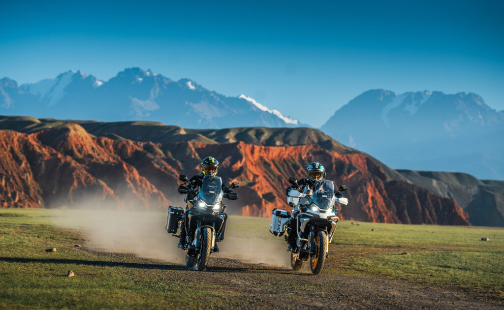 CFMOTO 700MT Advanced offroad