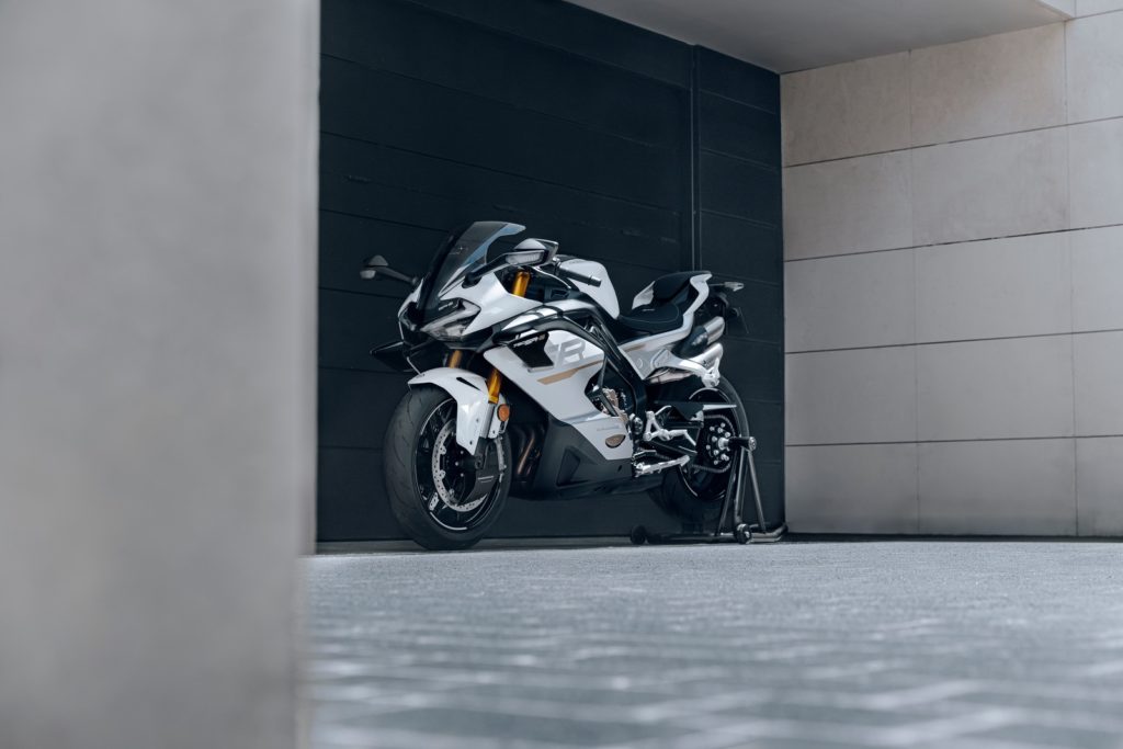 CFMOTO 750SR-S