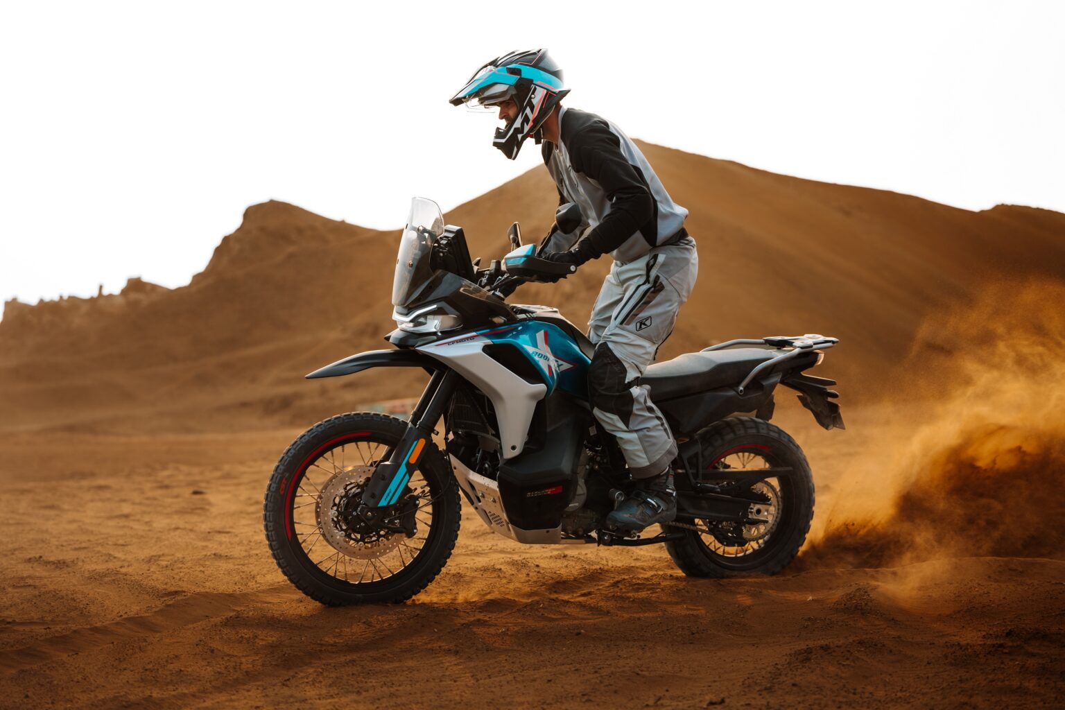 CFMOTO 800MT-X